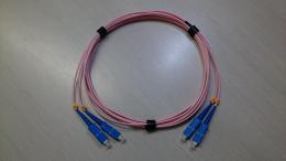 AC-UNION　両端SCコネクタ付GI(10G) 2心コード　1m　HKB-SCSCTA5-01L