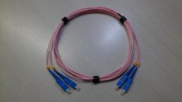 AC-UNION　両端SCコネクタ付GI(10G) 2心コード　10m　HKB-SCSCTA5-10L